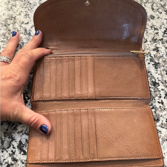 Micheal Kors Brown Leather Trifold Zipper Detailed Wallet - Picture 3 of 4